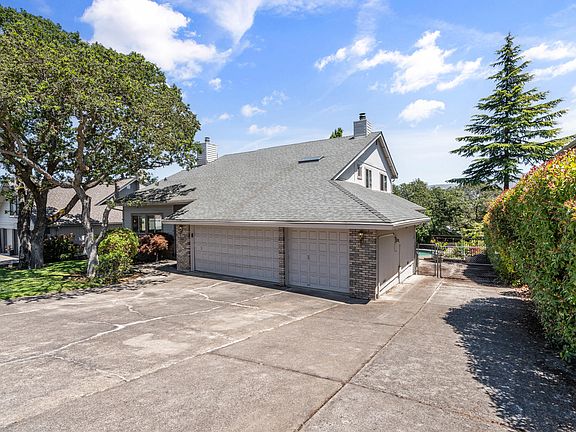 4th image of 1031 Kristen Dr