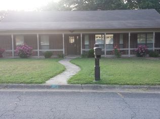 2 S Hampton Dr, Conway, AR 72034