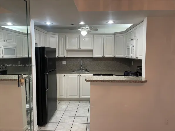 3100 W Rolling Hills Cir APT 108, Fort Lauderdale, FL 33328