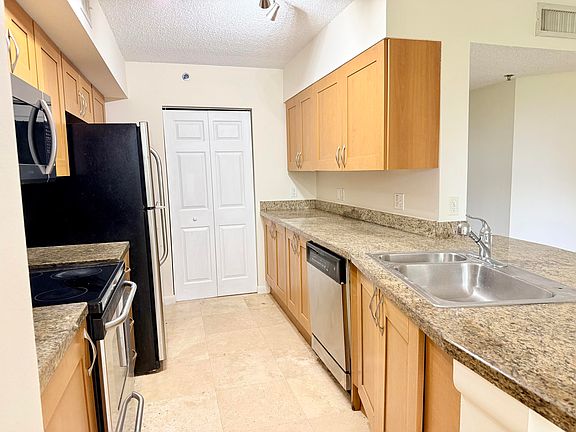 3rd image of 3153 Clint Moore Rd APT 108
