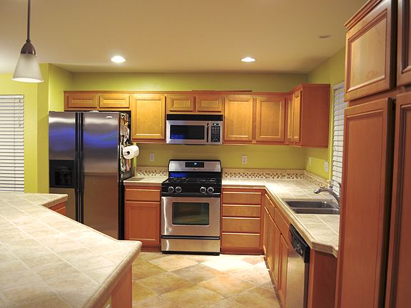 2nd image of 205 Canyon Creek Way