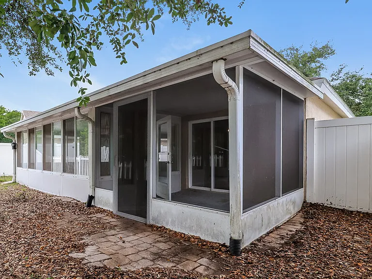 6713 Summer Cove Dr — Photo 16
