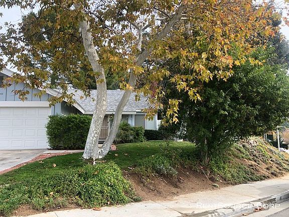 3rd image of 27730 Sequoia Glen Dr