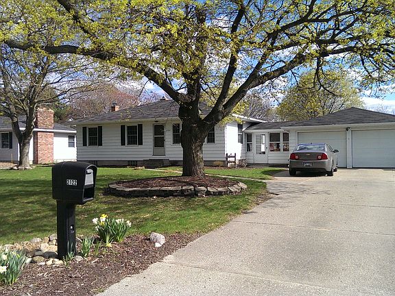 2nd image of 2122 Gordon St NW