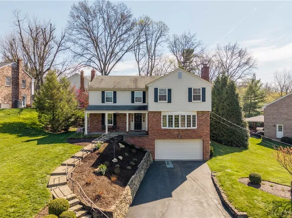 1285 Greystone Dr, Pittsburgh, PA 15241