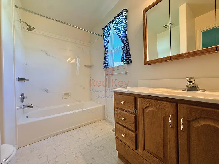 1602 Breeze Dr, Lake Point, UT_05042026