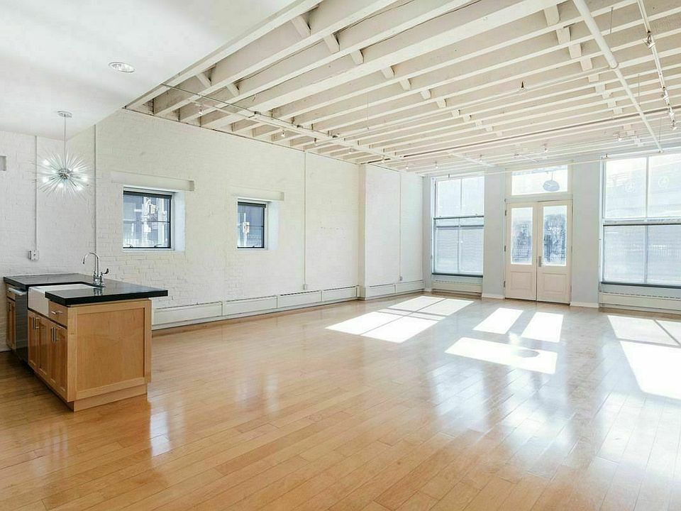 1st image of 28 Laight St APT 1B