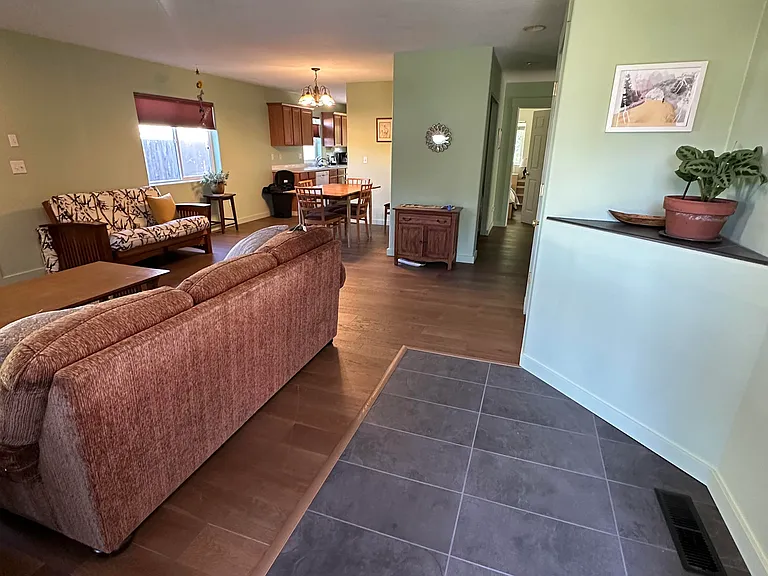 2958 SW Peridot Ave — Photo 2