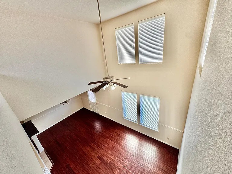 3947 Calgary Cir — Photo 13