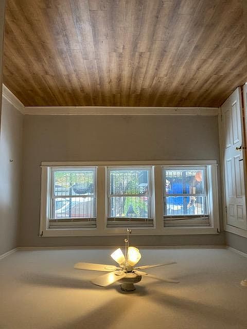 1st image of 1042 N Rockwell St