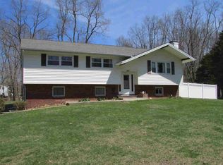 18 Julia Dr, Hyde Park, NY 12538