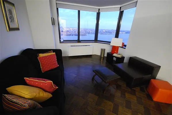 Rented by Luxury Habitat | media 1