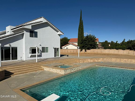 3rd image of 5311 Windcrest Ct