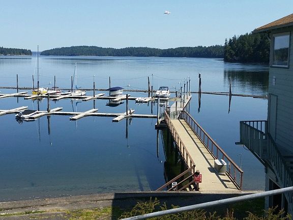 5th image of 1942 Island Dr NW