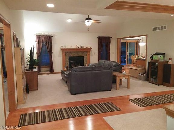 3rd image of 230 Maron Ln