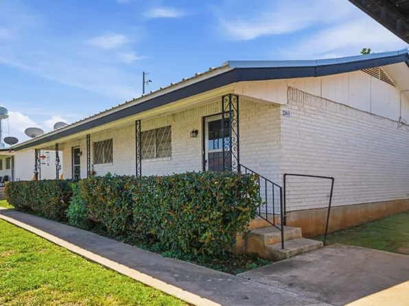 204 W Lampasas St APT 2, Llano, TX 78643