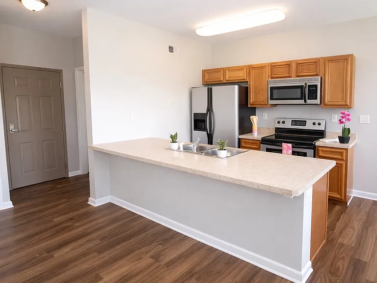 2-Bed/1-Bath (Kitchen)