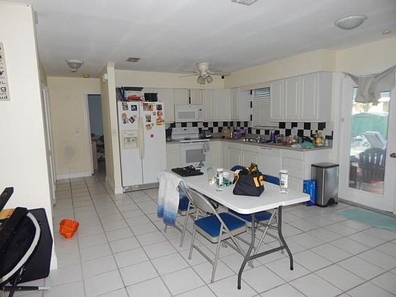 5th image of 46 44th Ave