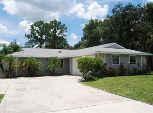 8205 Kenwood Rd, Fort Pierce, FL 34951