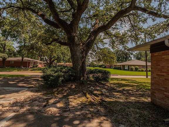 4th image of 2195 Shady Ln