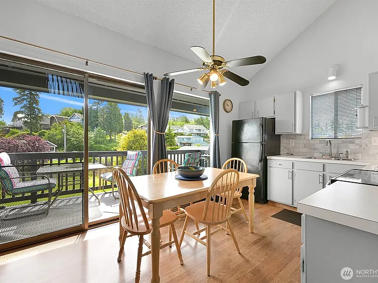 Kitchen table