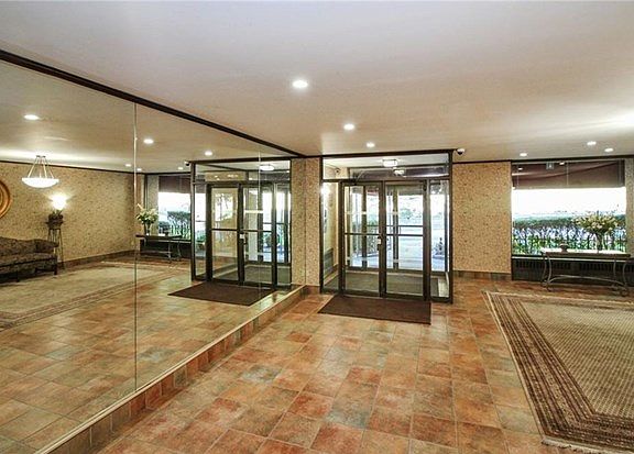 4th image of 200 Diplomat Dr APT 8A