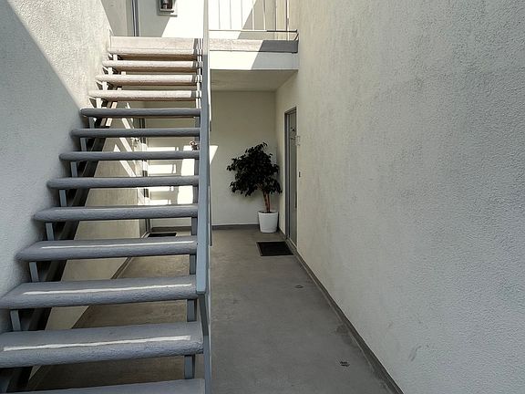3rd image of 11942 Darlington Ave #4