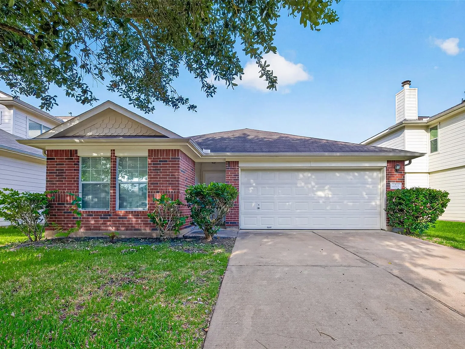 4 bed, 2.0 bath, 1652 sqft, $1,900 — Photo 1