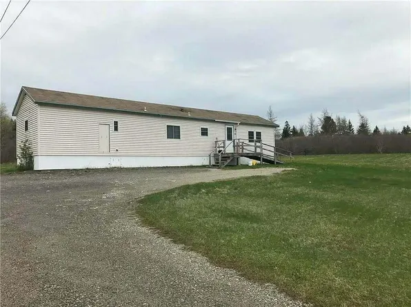302 W Kennebec Road, Machias, ME 04654