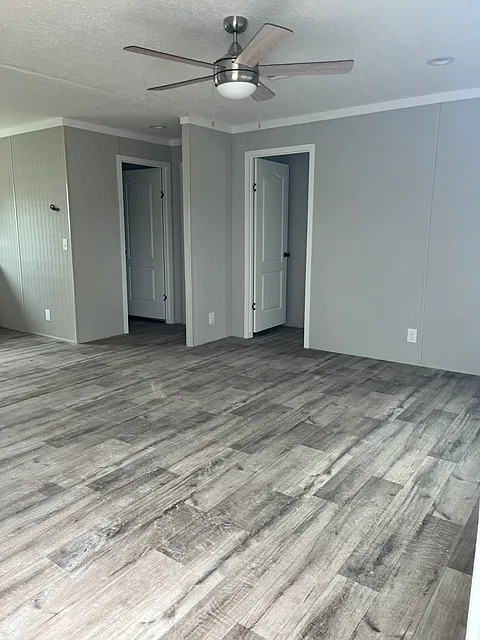 106 E Pecan Rd — Photo 2
