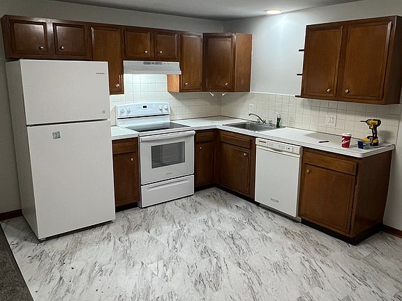 2nd image of 2500 Sheridan Dr