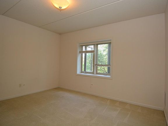 4th image of 8711 W Bryn Mawr Ave APT 204