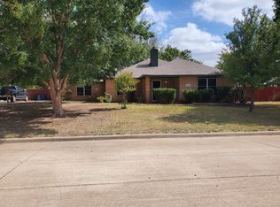 1036 Scenic Dr, Justin, TX 76247