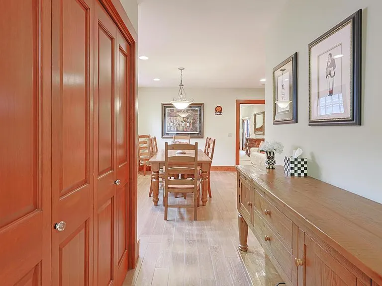 1027 Encino Row — Photo 14