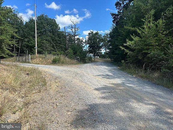 4th image of Gun Barrel Ln