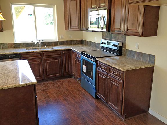 3rd image of 111 McDonald Creek Ln