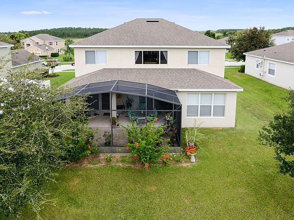 2nd image of 575 Hernando Pl
