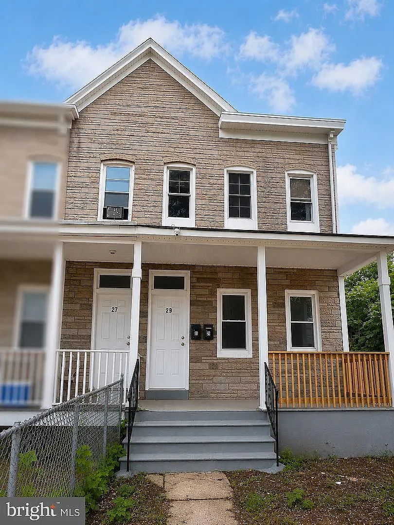 2 bed, $1,900 — Photo 1