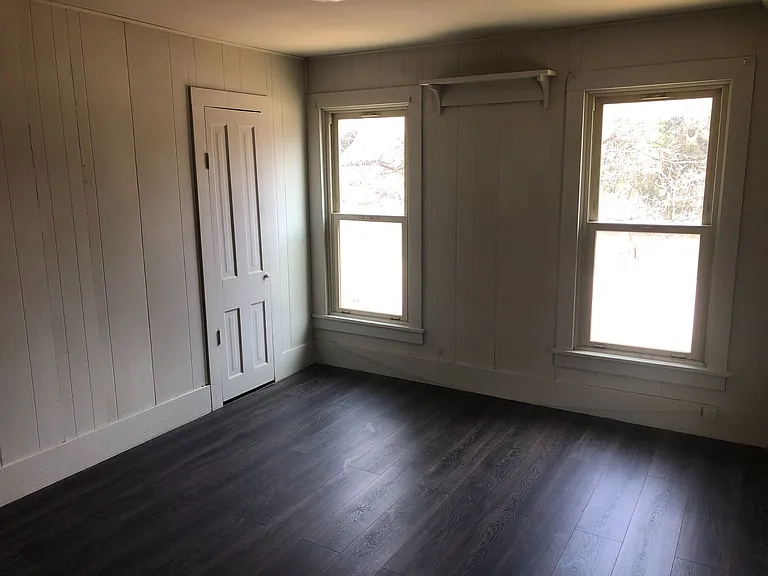 729 Main St — Photo 7