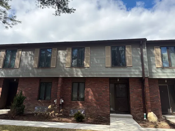 5 Winston Ct, Amherst, MA 01002