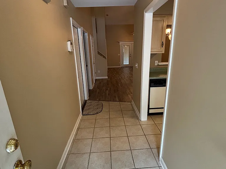 6723 Hickory Trace Cir — Photo 4