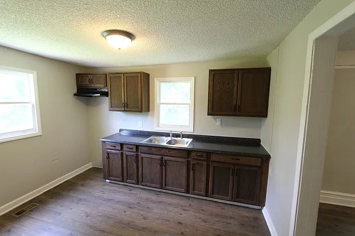 442 Hall St — Photo 14