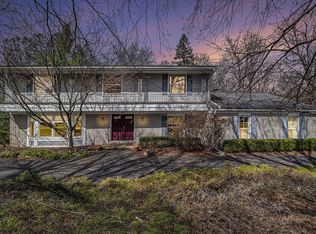 6760 Orinoco Cir, Bloomfield Hills, MI 48301
