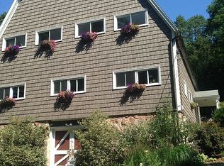 44 Pepper Ridge Rd, Stamford, CT 06905