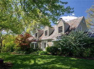 1 Old Farm Rd, Carnegie, PA 15106