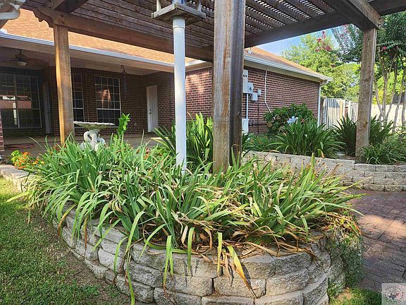 4th image of 9 Windmere Dr