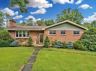 11 Anne St, Mountain Top, PA 18707