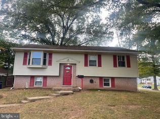 711 Archer Ct, Herndon, VA 20170