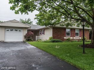 13127 Point Pleasant Dr, Fairfax, VA 22033