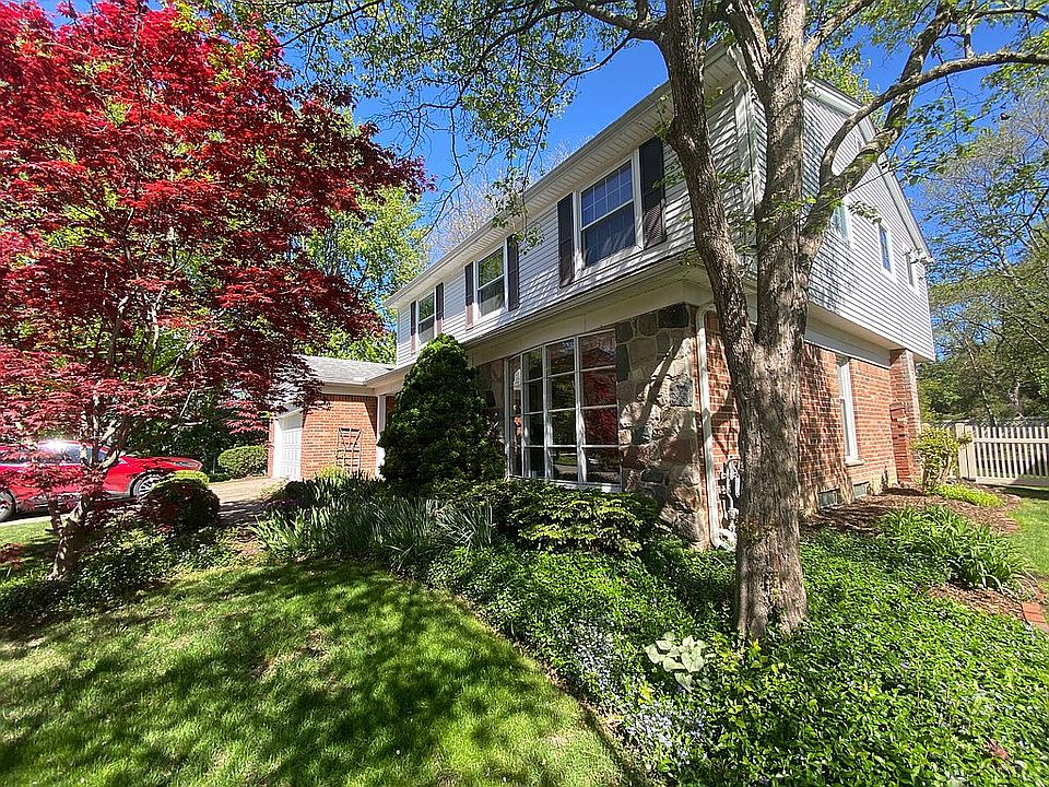 1st image of 3055 Bluett Dr